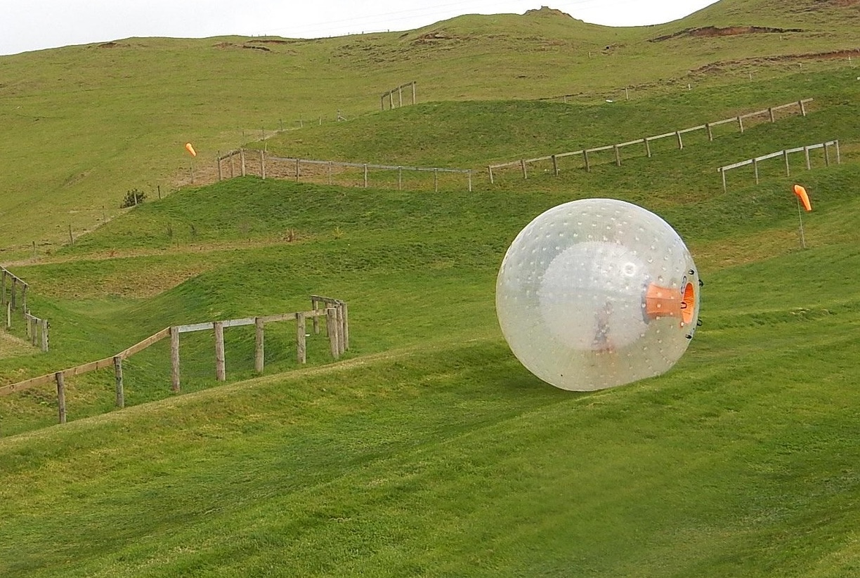 Zorbing in Neuseeland – Rollen, bis dir schwindlig wird